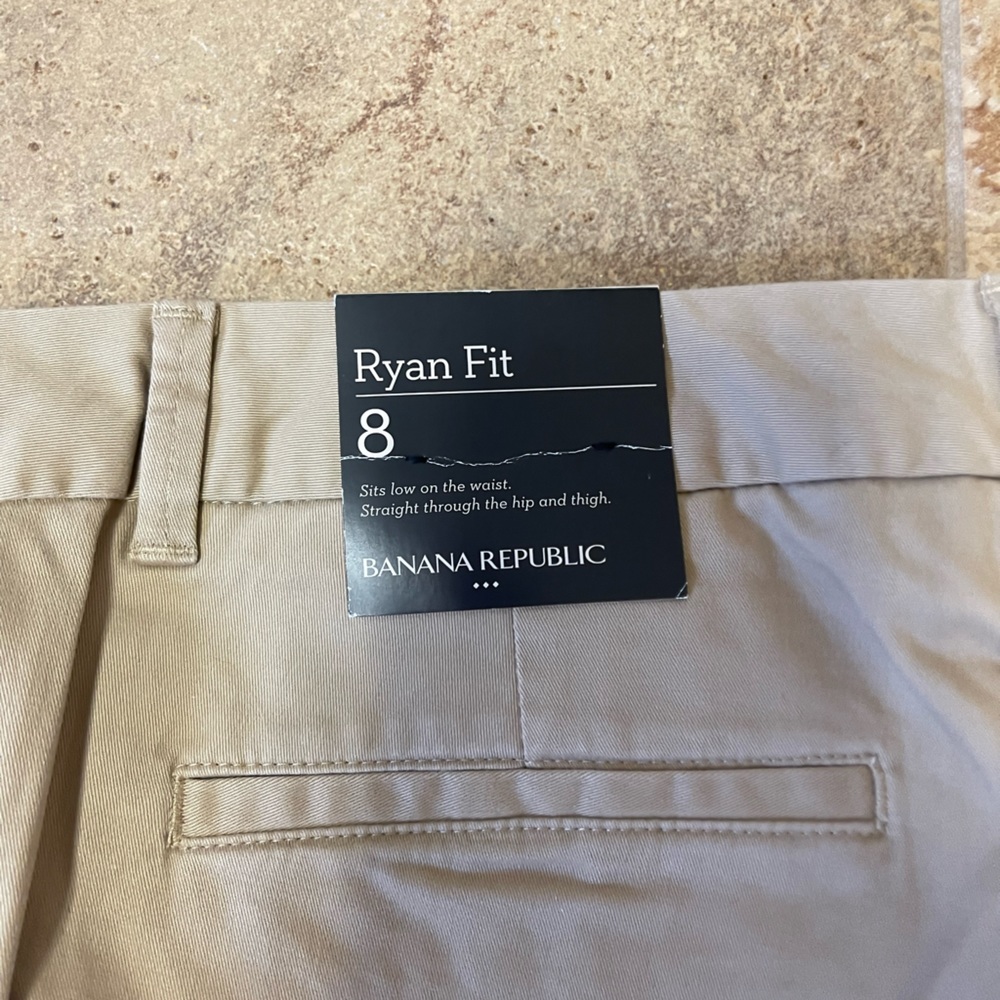 Brand: Banana Republic, color tan , size 8, cropped pants-NWT